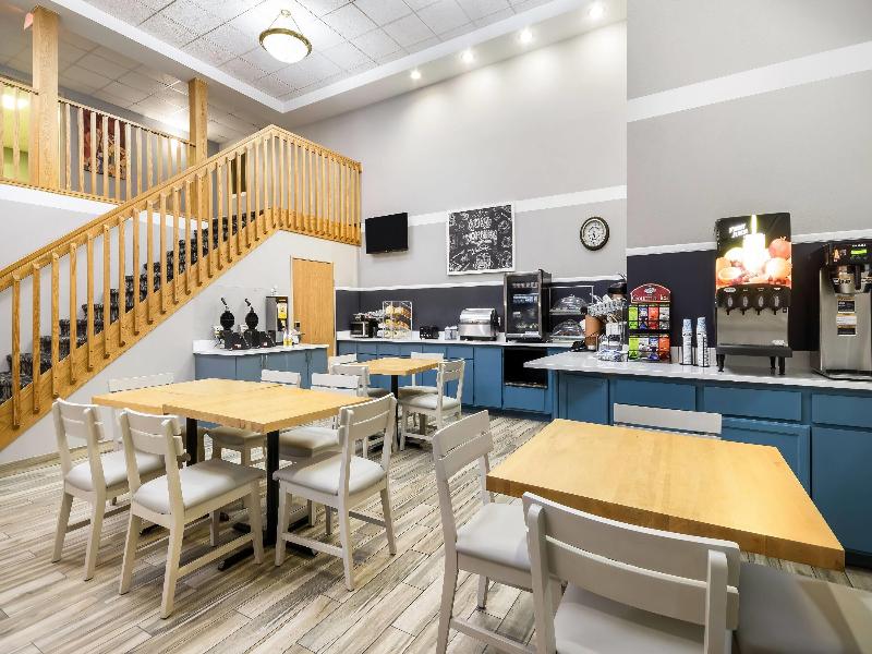 AmericInn by Wyndham Wausau image