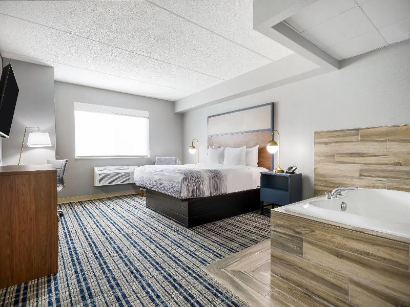 AmericInn by Wyndham Wausau image