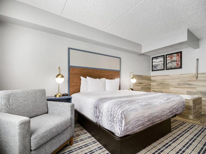 AmericInn by Wyndham Wausau image