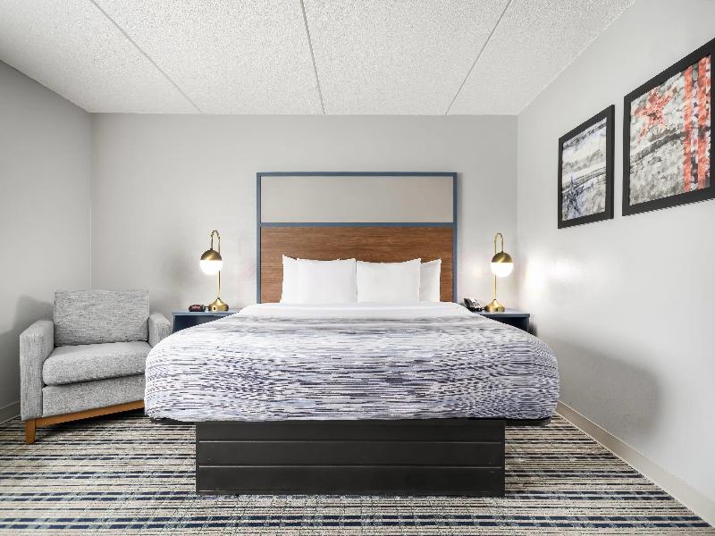 AmericInn by Wyndham Wausau image