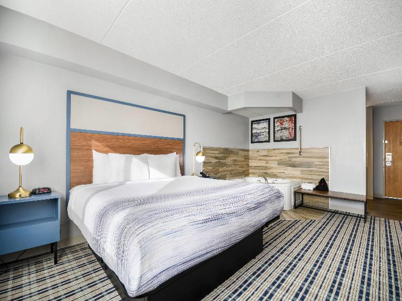 AmericInn by Wyndham Wausau image