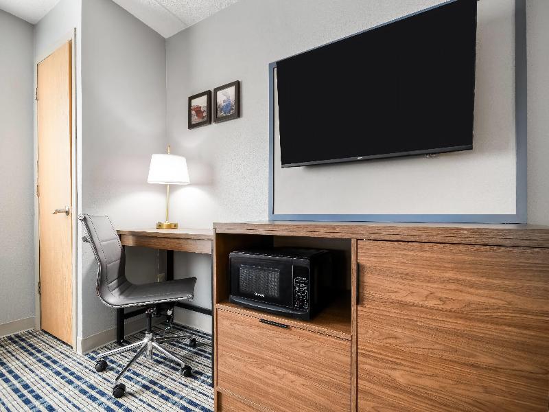 AmericInn by Wyndham Wausau image