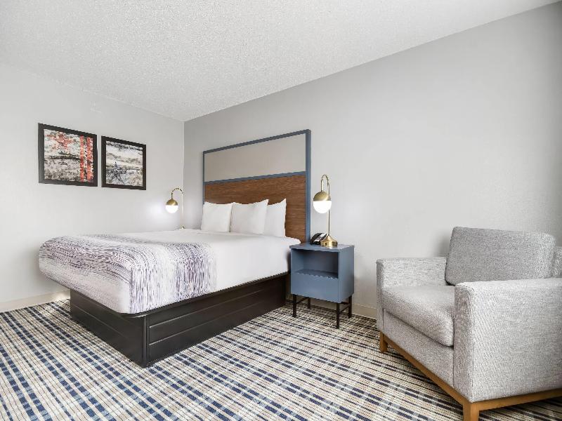 AmericInn by Wyndham Wausau image