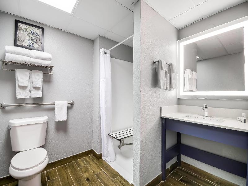 AmericInn by Wyndham Wausau image