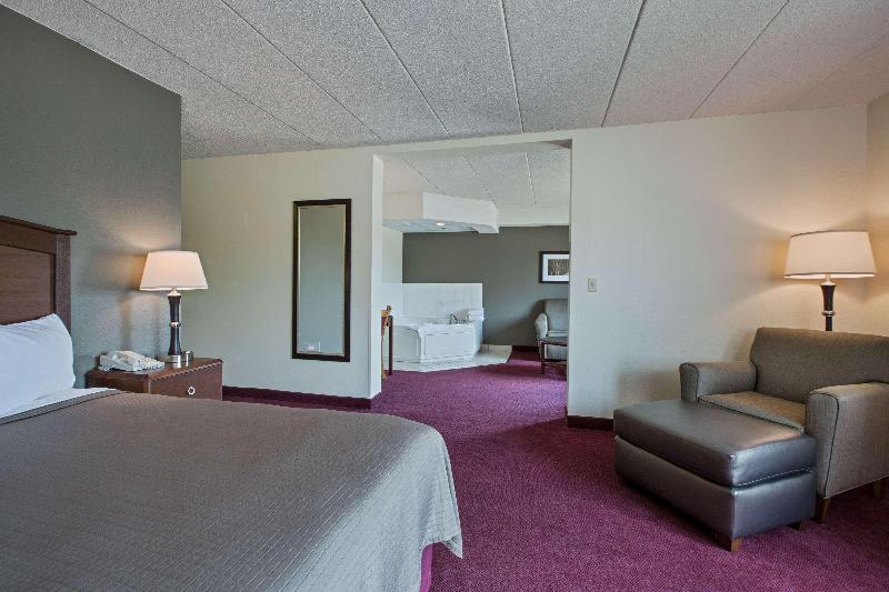 AmericInn by Wyndham Iowa Falls image