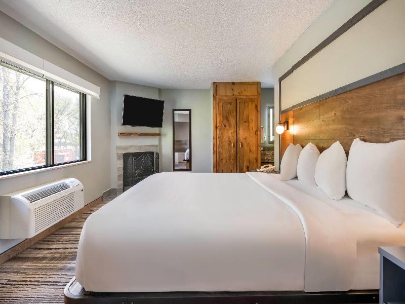 AmericInn by Wyndham Wisconsin Dells image