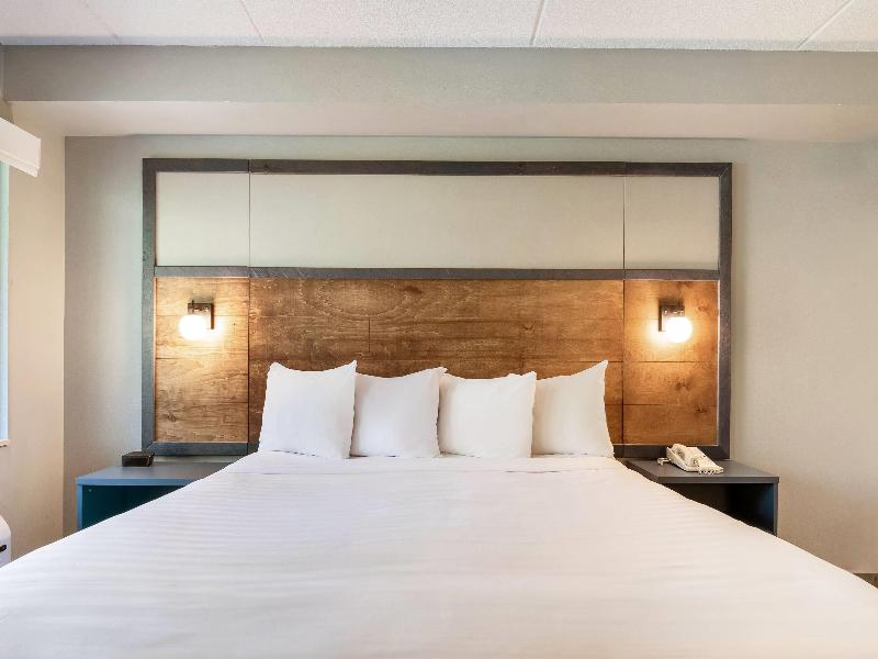 AmericInn by Wyndham Wisconsin Dells image
