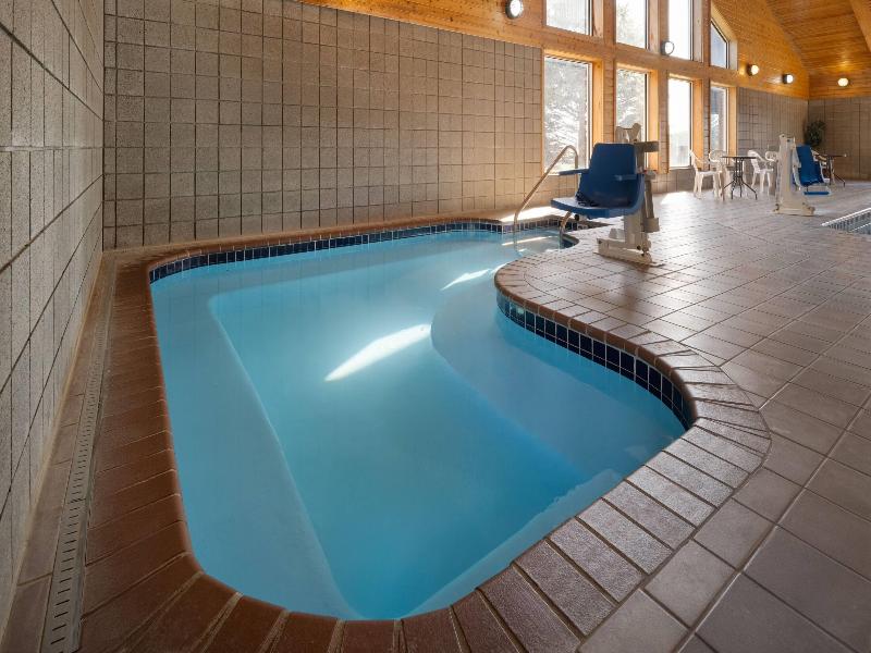 AmericInn by Wyndham Baldwin