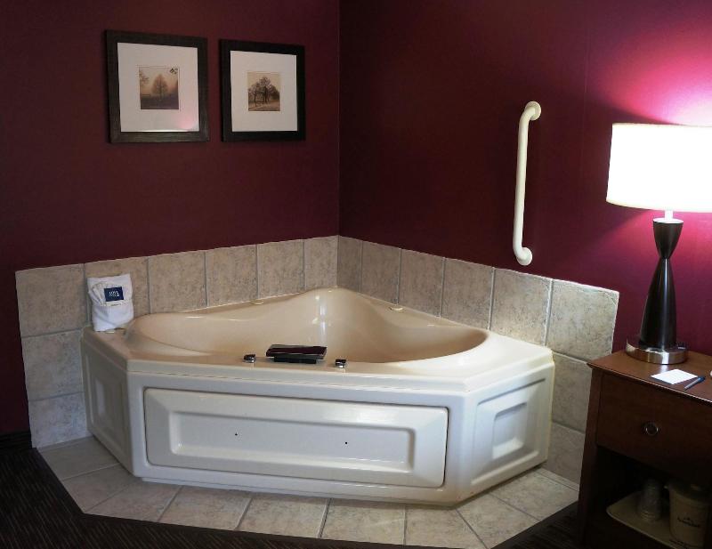 AmericInn by Wyndham Baldwin image