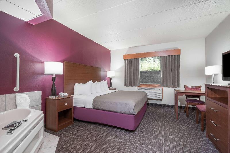 AmericInn by Wyndham Baldwin image