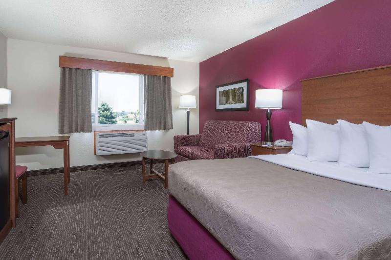 AmericInn by Wyndham Baldwin image