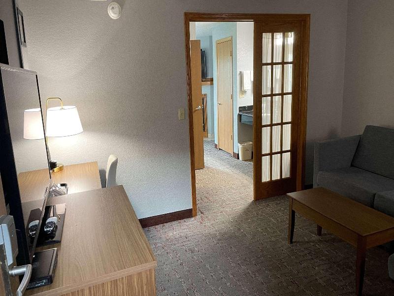 AmericInn by Wyndham Ankeny/Des Moines image