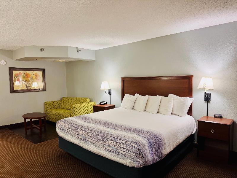 AmericInn by Wyndham Stillwater image