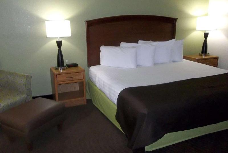 Americinn By Wyndham Grand Rapids image