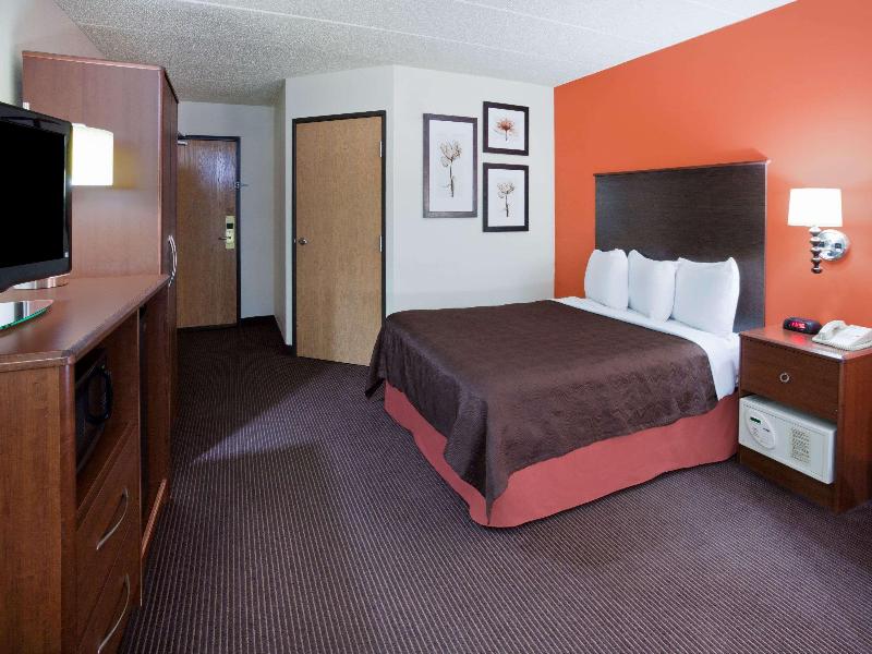 AmericInn by Wyndham Coon Rapids image