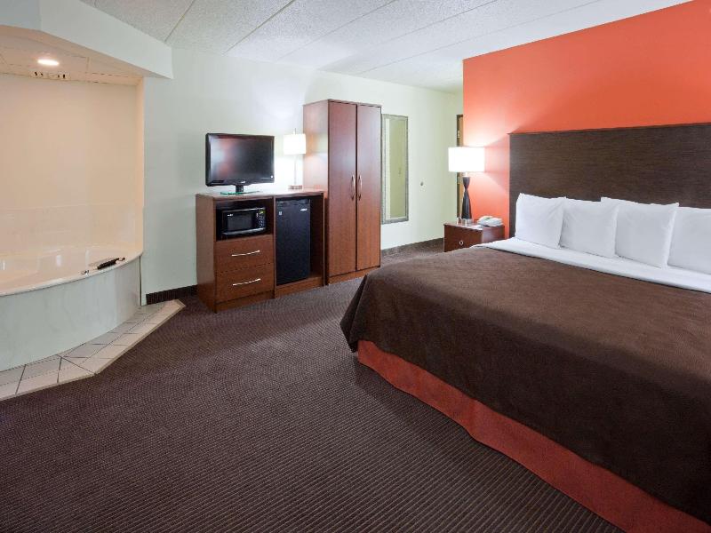 AmericInn by Wyndham Coon Rapids image