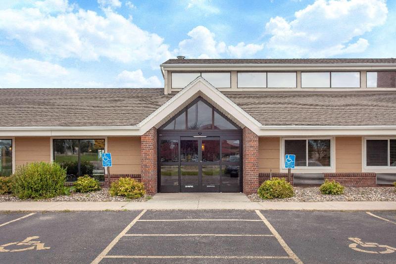 Americinn By Wyndham Willmar image