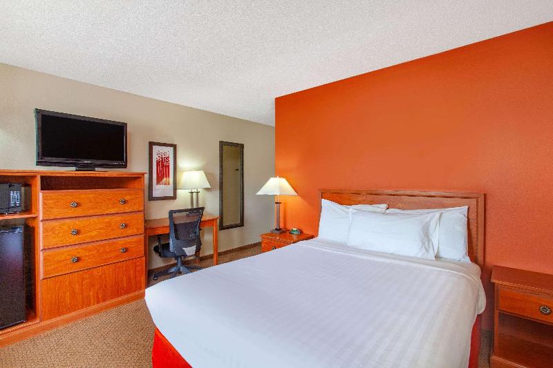 Americinn By Wyndham Willmar image