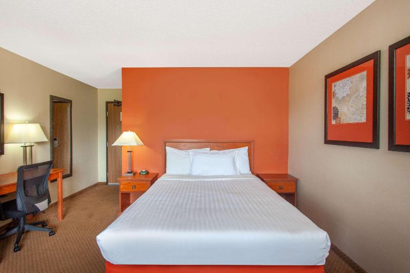Americinn By Wyndham Willmar image