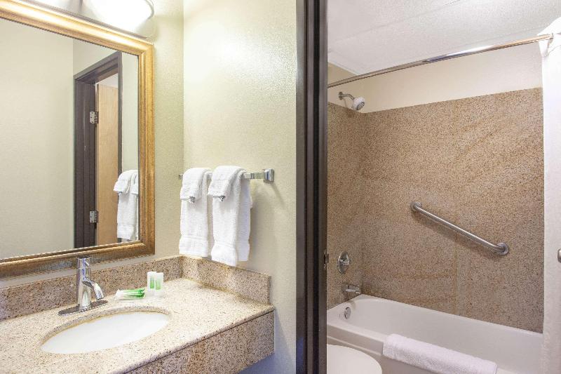 Americinn By Wyndham Willmar image
