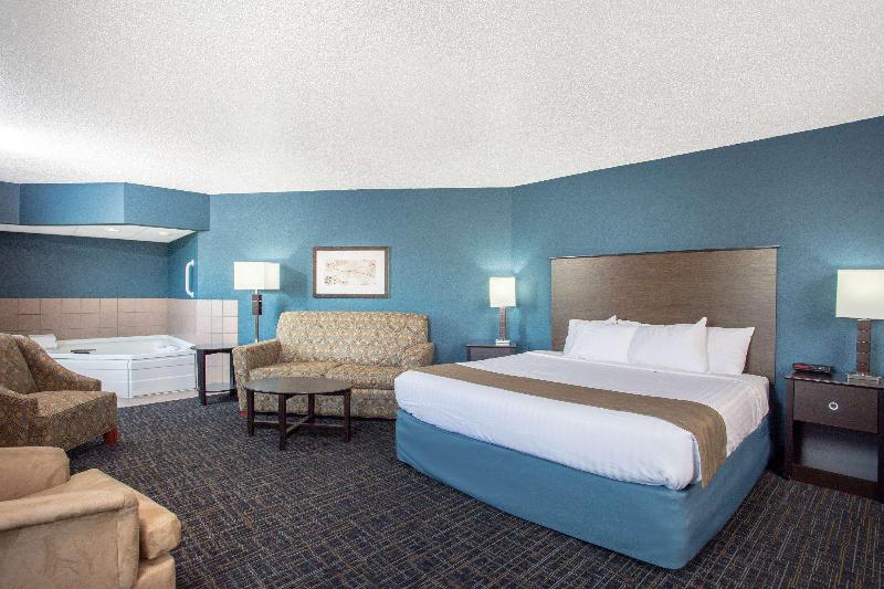 AmericInn by Wyndham Hayward image