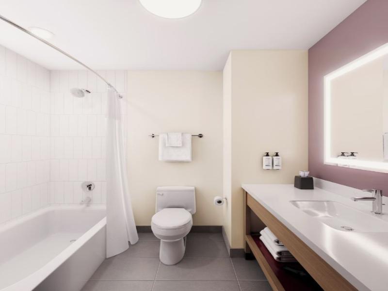 Holiday Inn Express Garden City East By IHG image