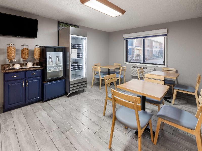 AmericInn by Wyndham Chippewa Falls image