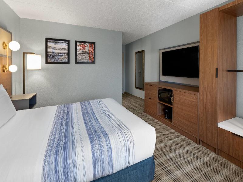 AmericInn by Wyndham Chippewa Falls image