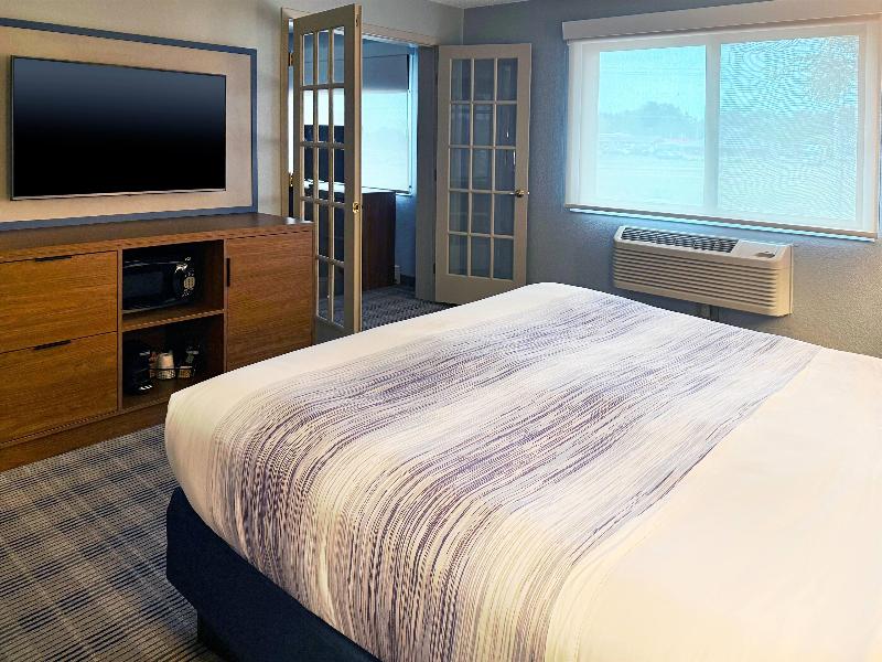 AmericInn by Wyndham Chippewa Falls image