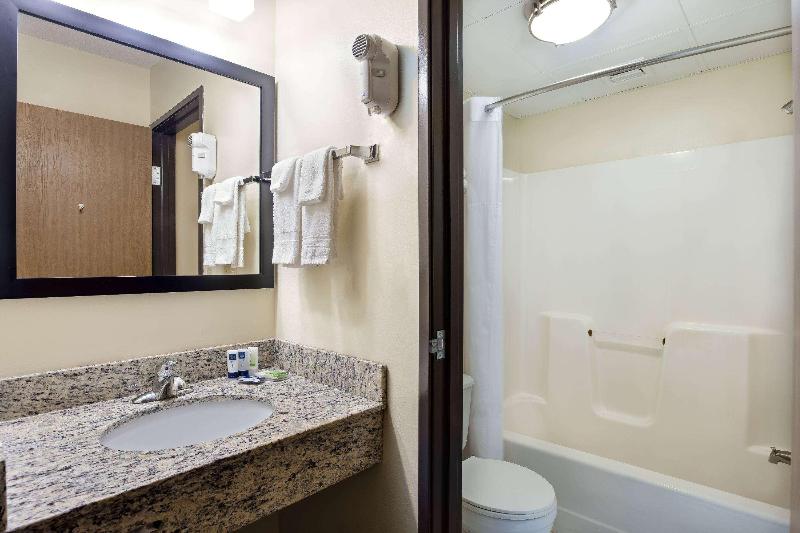 Americinn By Wyndham Tomah image