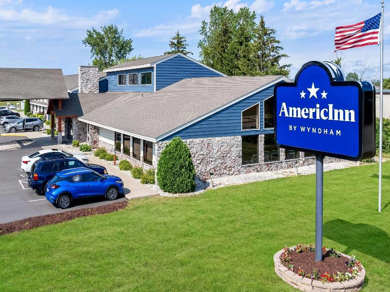 AmericInn by Wyndham Sturgeon Bay
