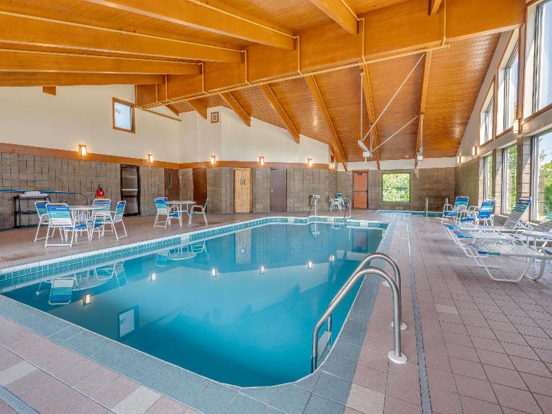AmericInn by Wyndham Sturgeon Bay