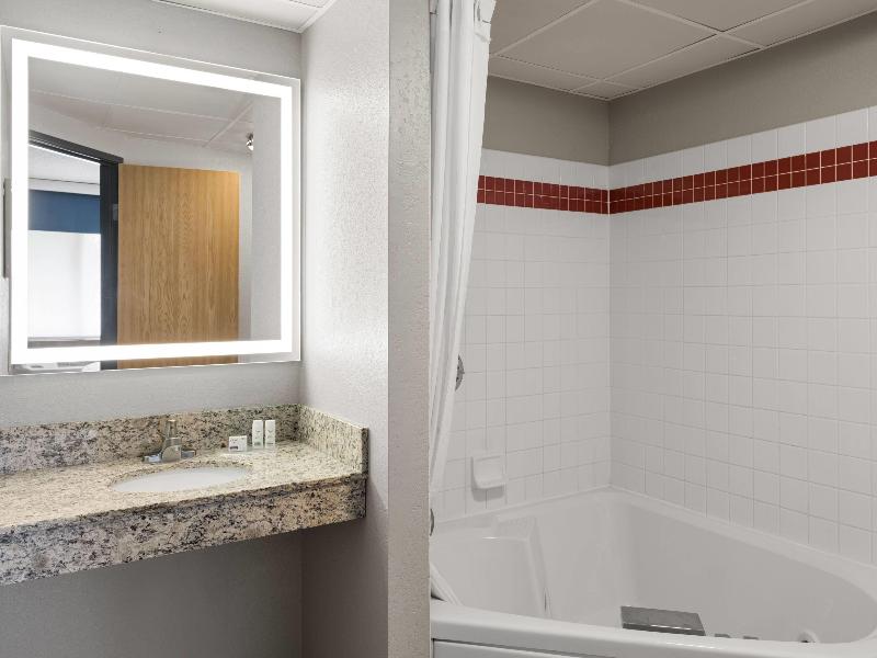 Americinn By Wyndham Alexandria image