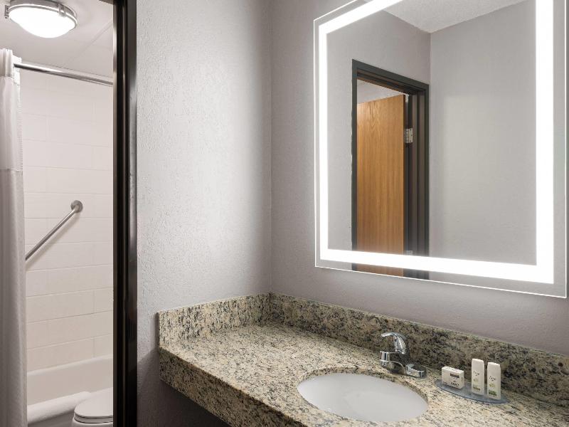 Americinn By Wyndham Alexandria image