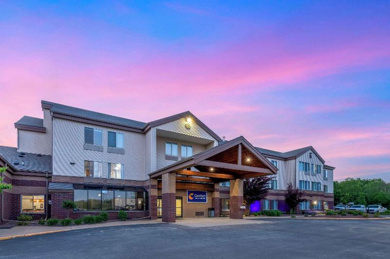 Comfort Inn Suites image
