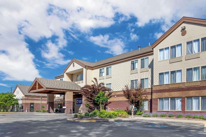 Comfort Inn Suites image