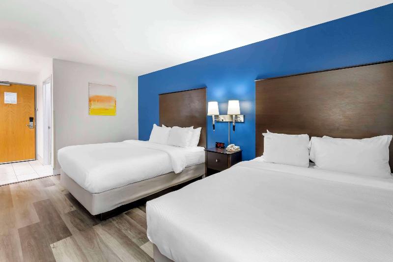 Comfort Inn Suites image