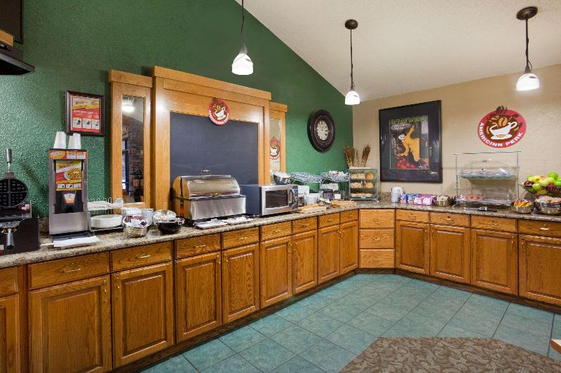 AmericInn by Wyndham Menominee image