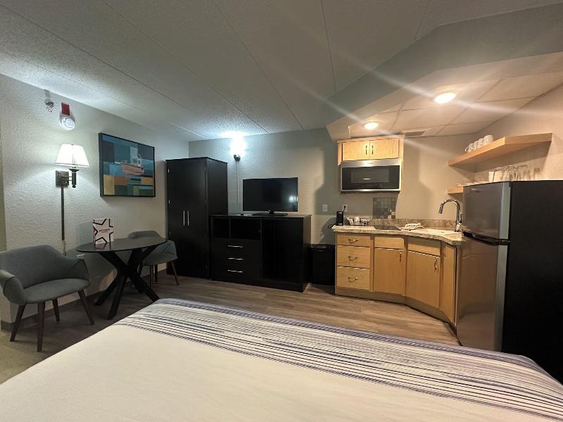 AmericInn by Wyndham Menominee image