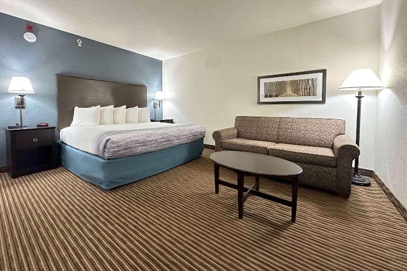 AmericInn by Wyndham Menominee image