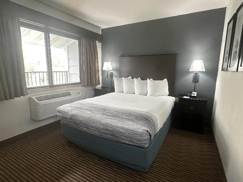 AmericInn by Wyndham Menominee image