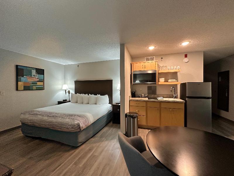 AmericInn by Wyndham Menominee image
