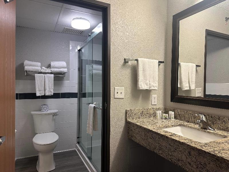 AmericInn by Wyndham Menominee image