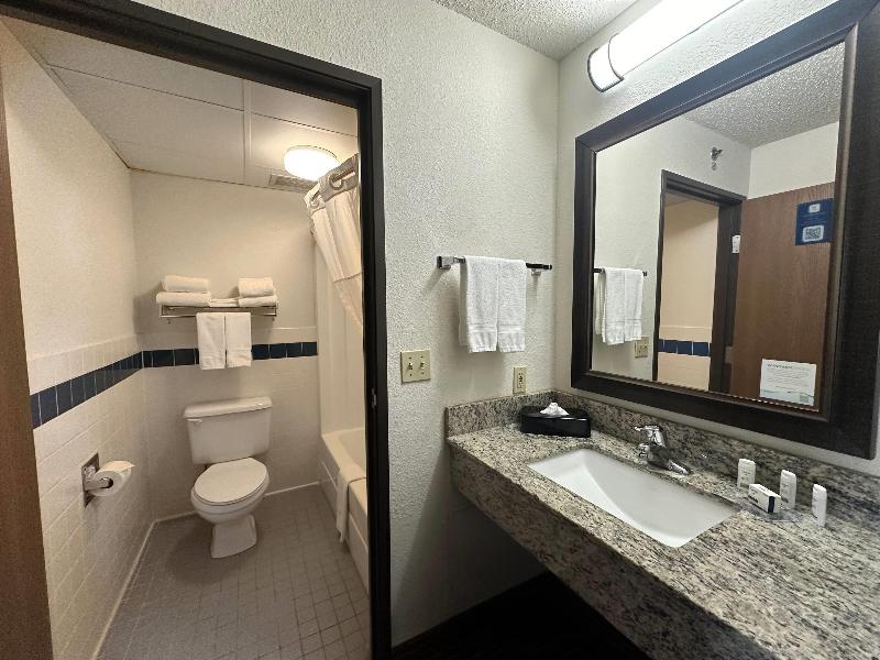 AmericInn by Wyndham Menominee image