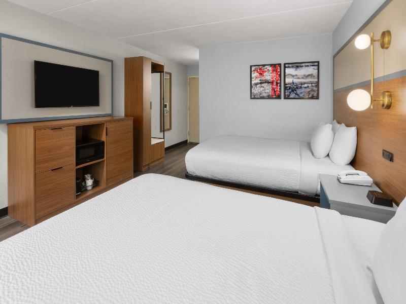 AmericInn by Wyndham Douglas/Saugatuck image