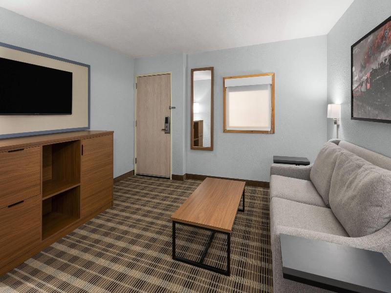 AmericInn by Wyndham Douglas/Saugatuck image