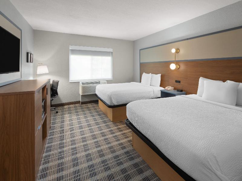 AmericInn by Wyndham Douglas/Saugatuck image