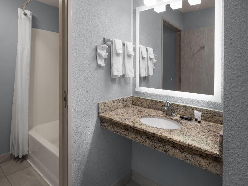 AmericInn by Wyndham Douglas/Saugatuck image
