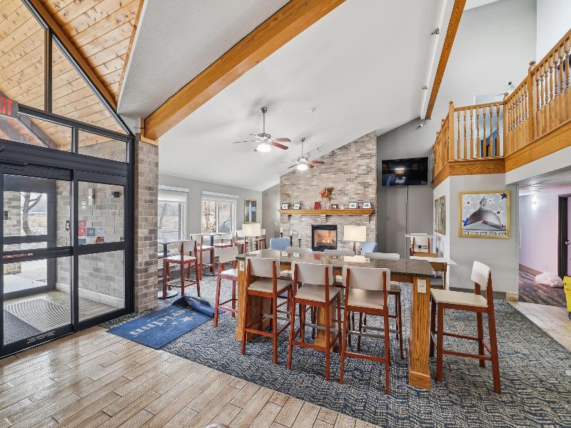 AmericInn by Wyndham White Bear Lake St. Paul image