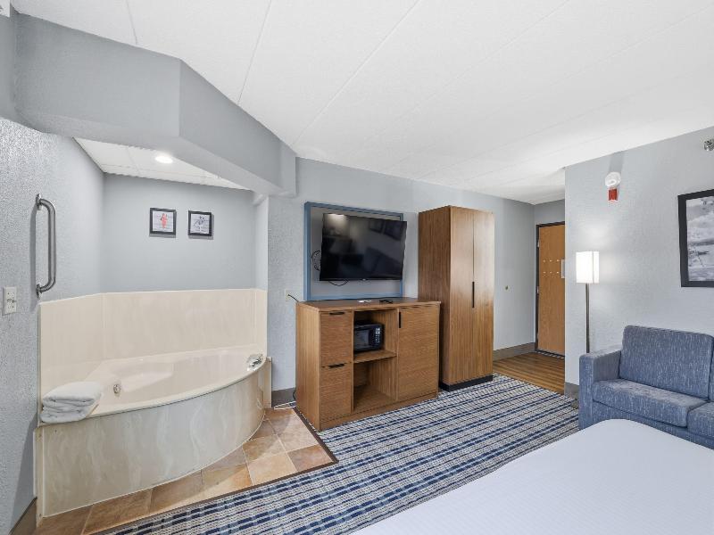 AmericInn by Wyndham White Bear Lake St. Paul image